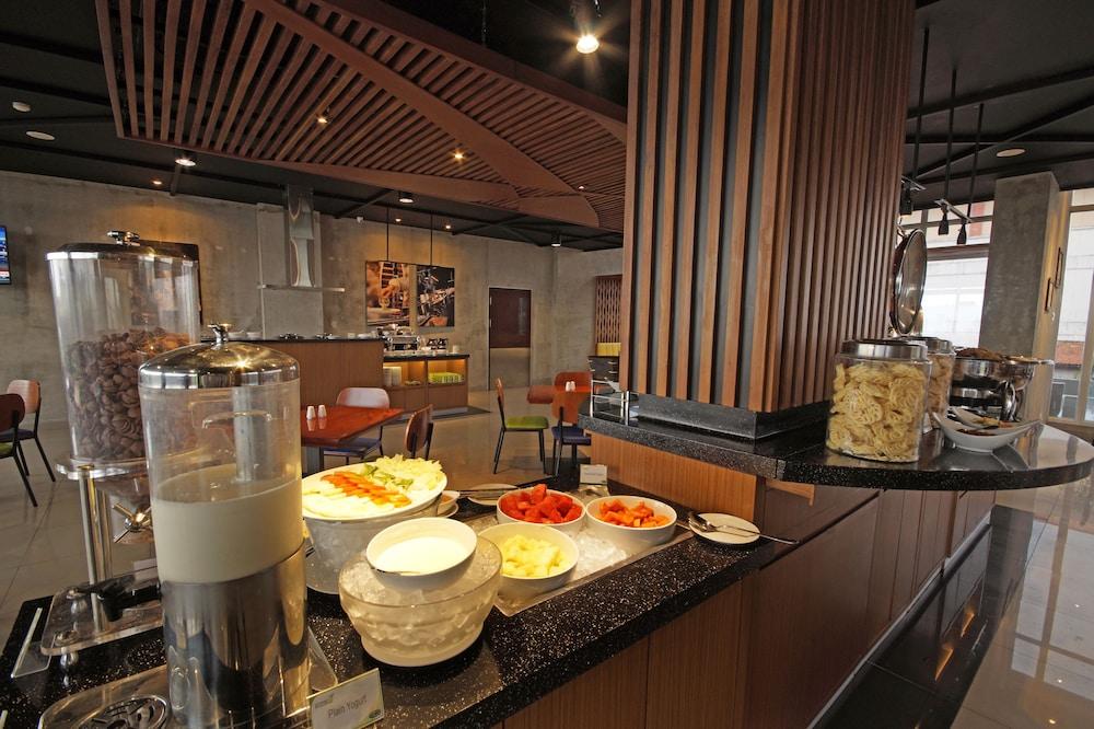 Hotel Primebiz Tegal (Central Java)